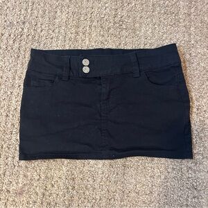 H&M Women’s Size US 2, XS/S Black Mini Skirt
